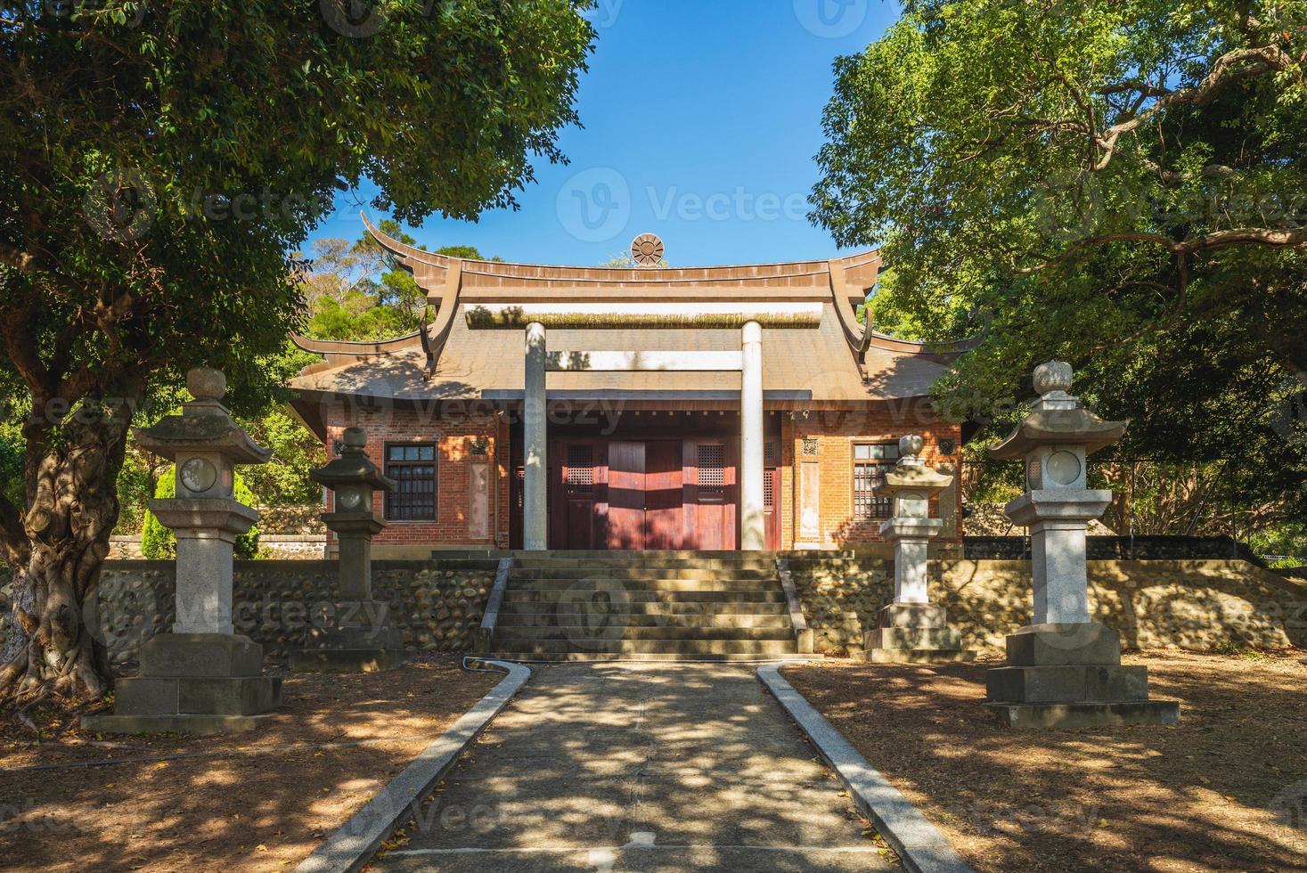 Façade du sanctuaire shinto de tongxiao à miaoli, taiwan photo
