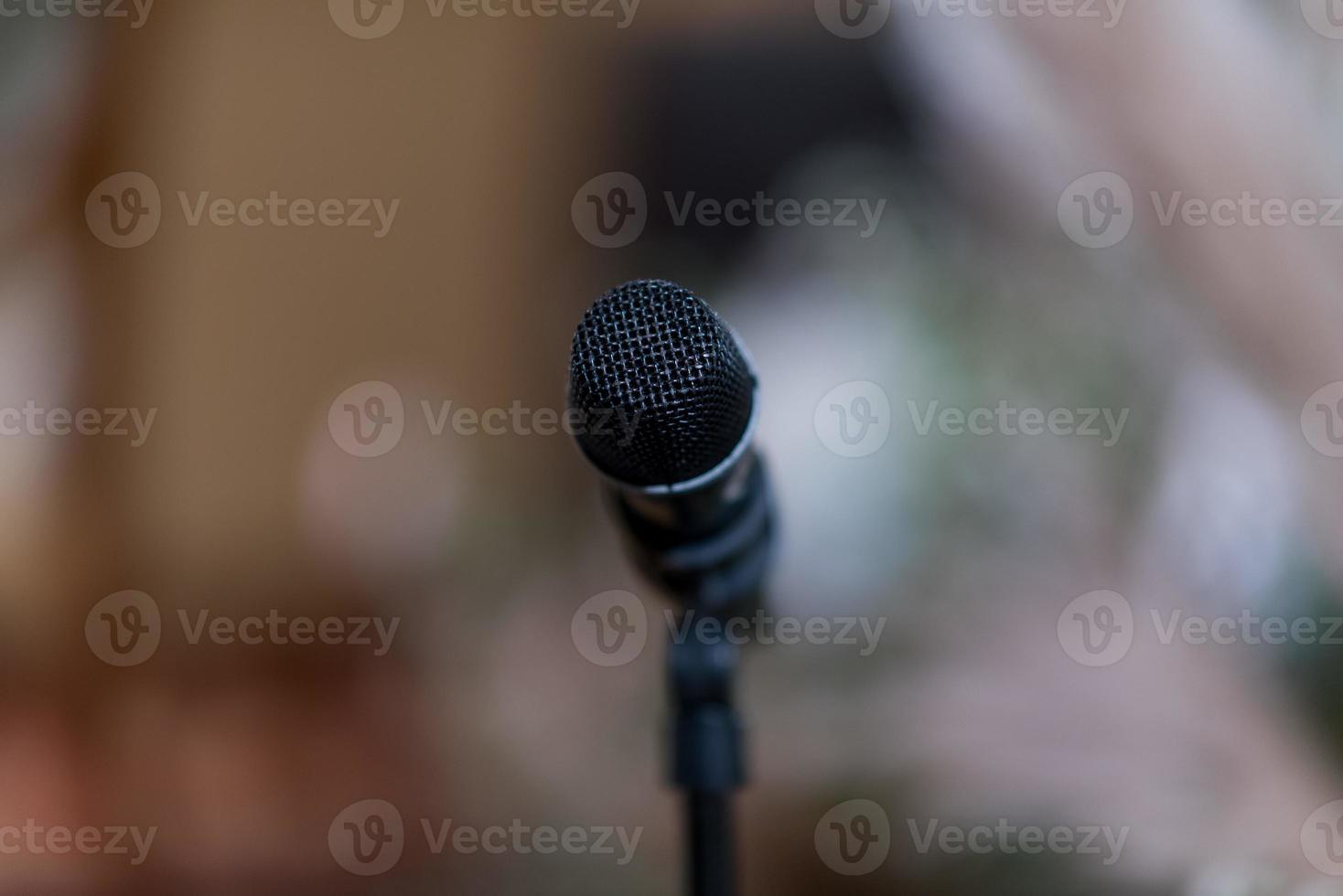 microphone sur scène, conférencier, conférence photo