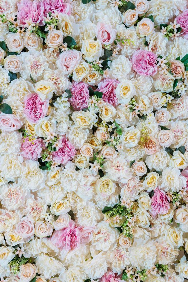 décoration de fleurs de mariage mise au point sélective, mise au point douce de fleur blanche photo