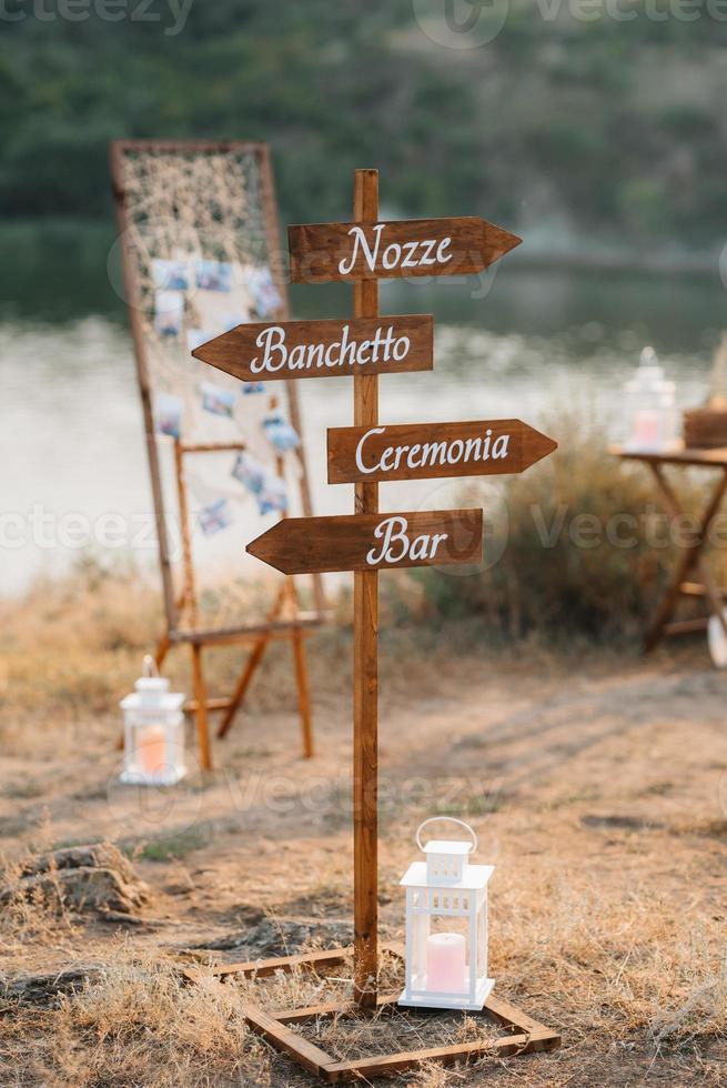 décorations de mariage élégantes en fleurs naturelles photo