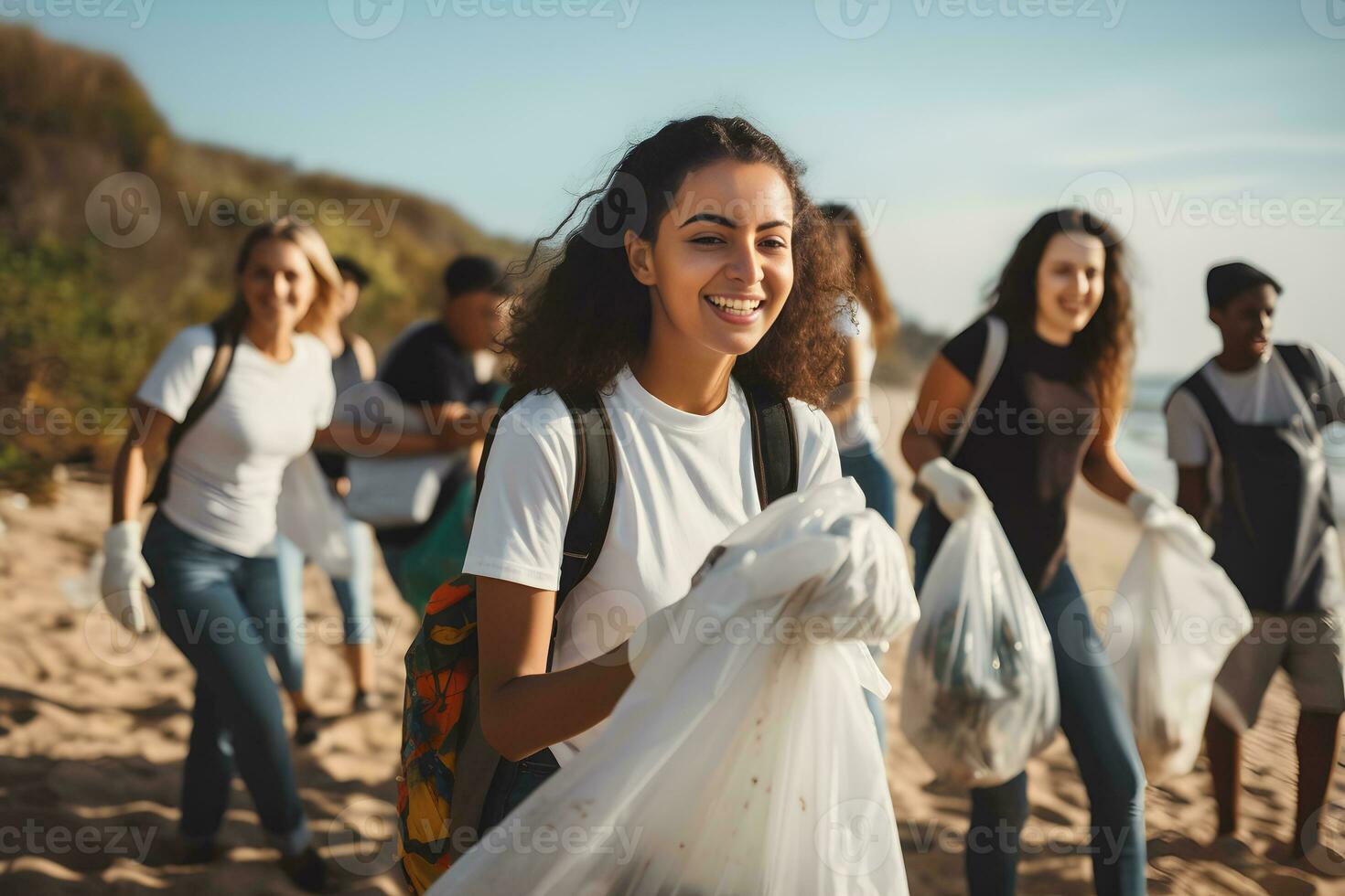 groupe de Multi-éthnique bénévoles nettoyage en haut le plage. le éco militants dans gants collecte des ordures de le rivage. océan pollution, environnement préservation et écologie concept. génératif ai photo