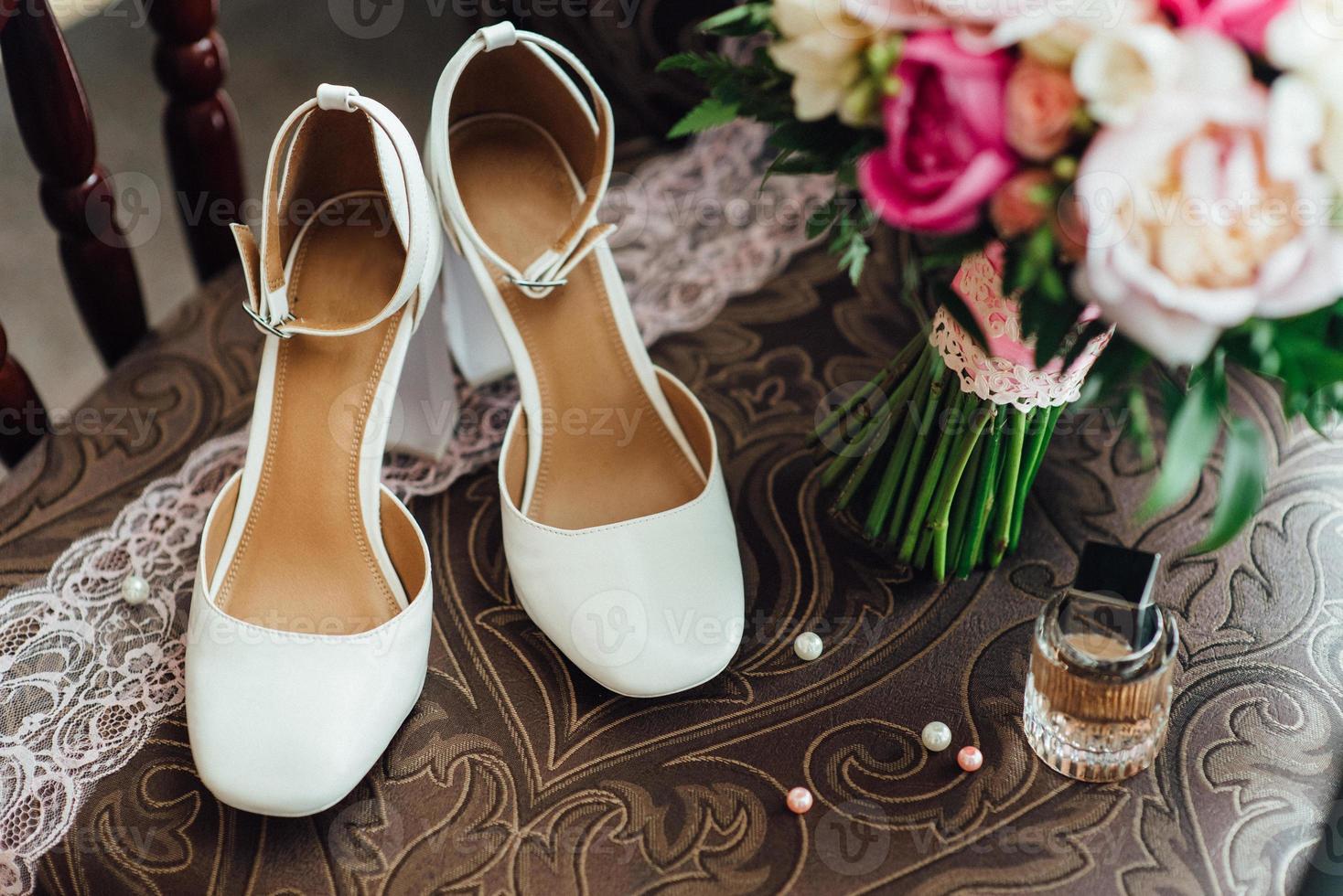 chaussures de mariage de la mariée, belle mode photo