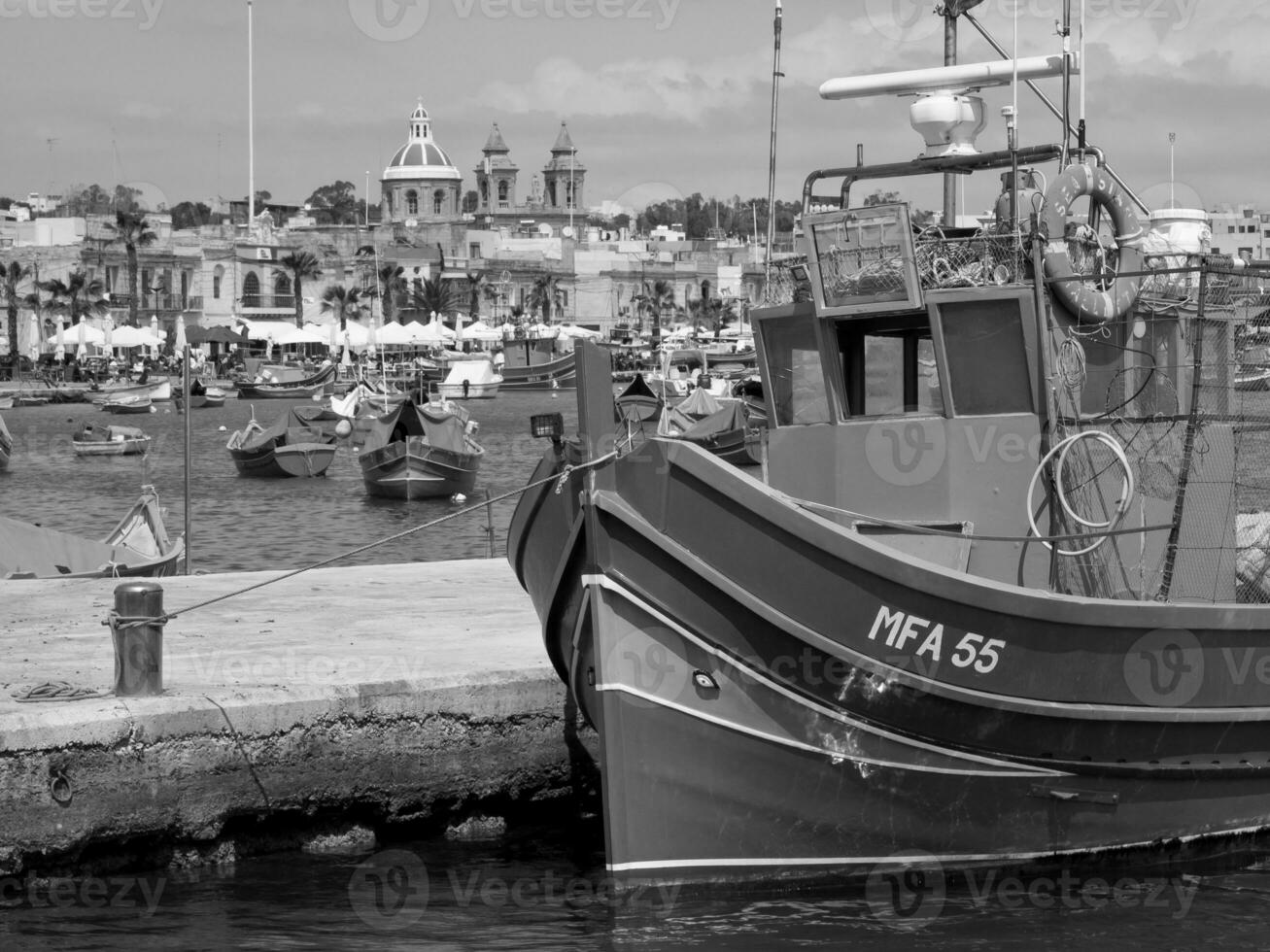 Malte île dans le méditerranéen mer photo