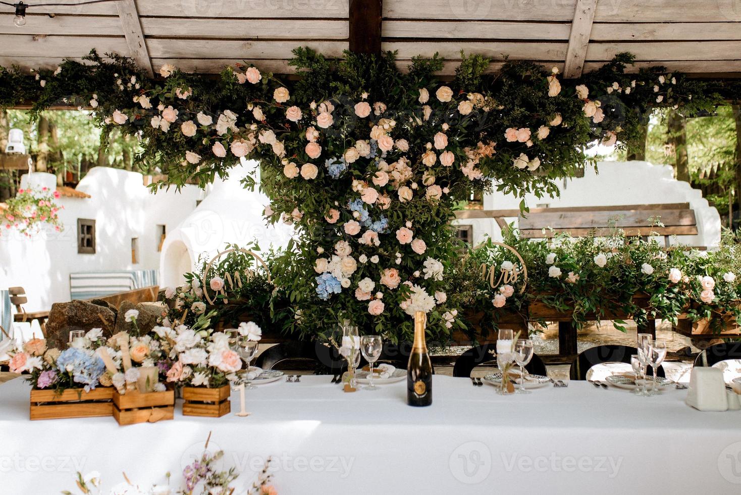 décor de fleurs de mariage photo