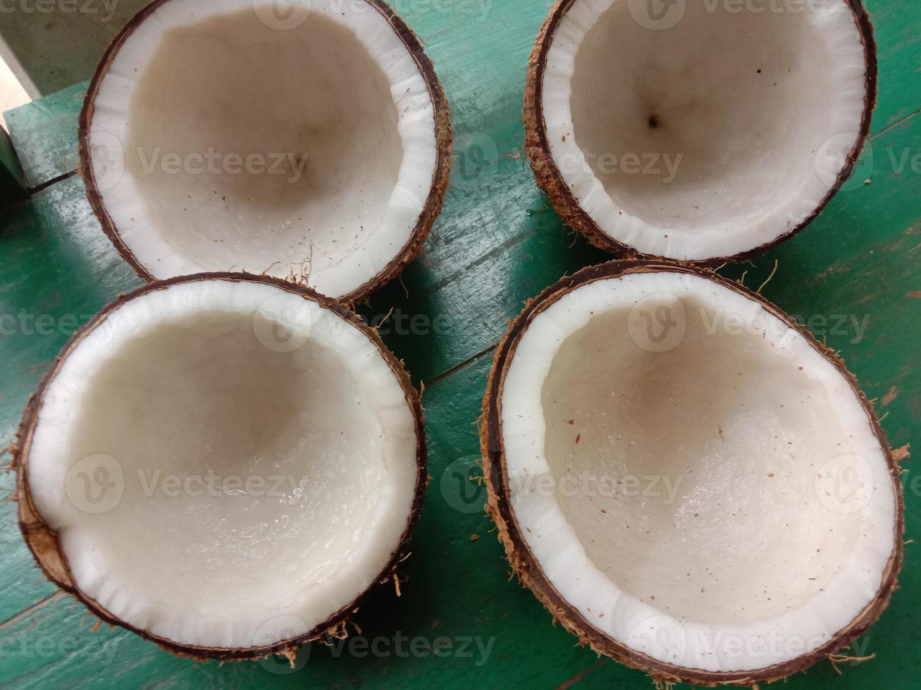 stock de noix de coco mûre sur shop photo