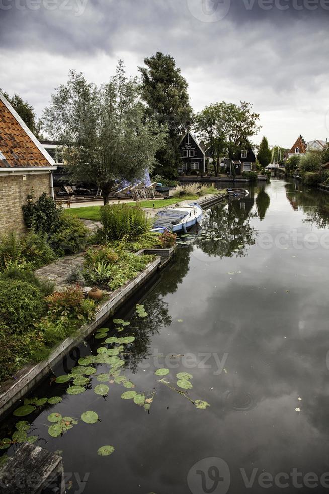 canaux médiévaux de bruges photo