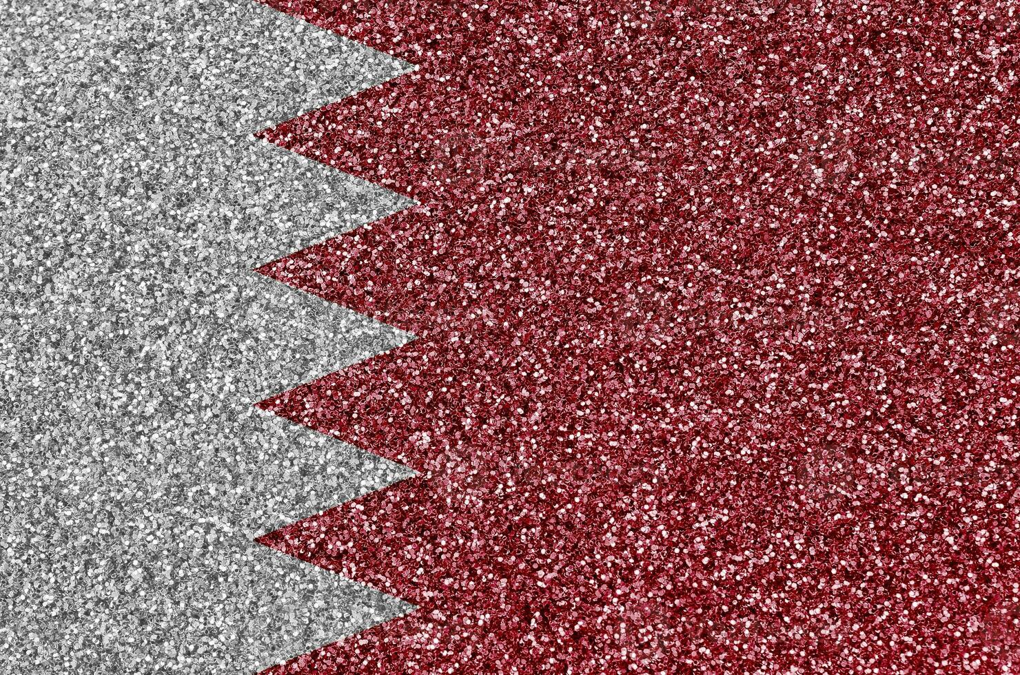 Bahreïn drapeau représenté sur beaucoup petit brillant paillettes. coloré Festival Contexte pour fête photo