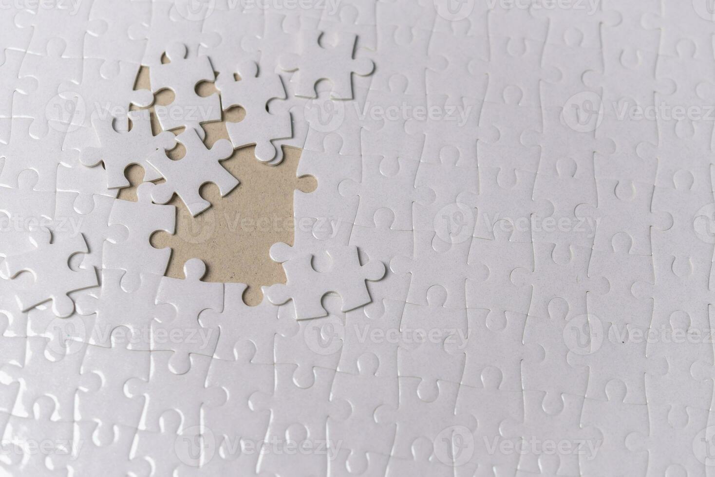 puzzle pièces sur background.white scie sauteuse puzzle pièces copie espace pour texte, Haut voir. photo