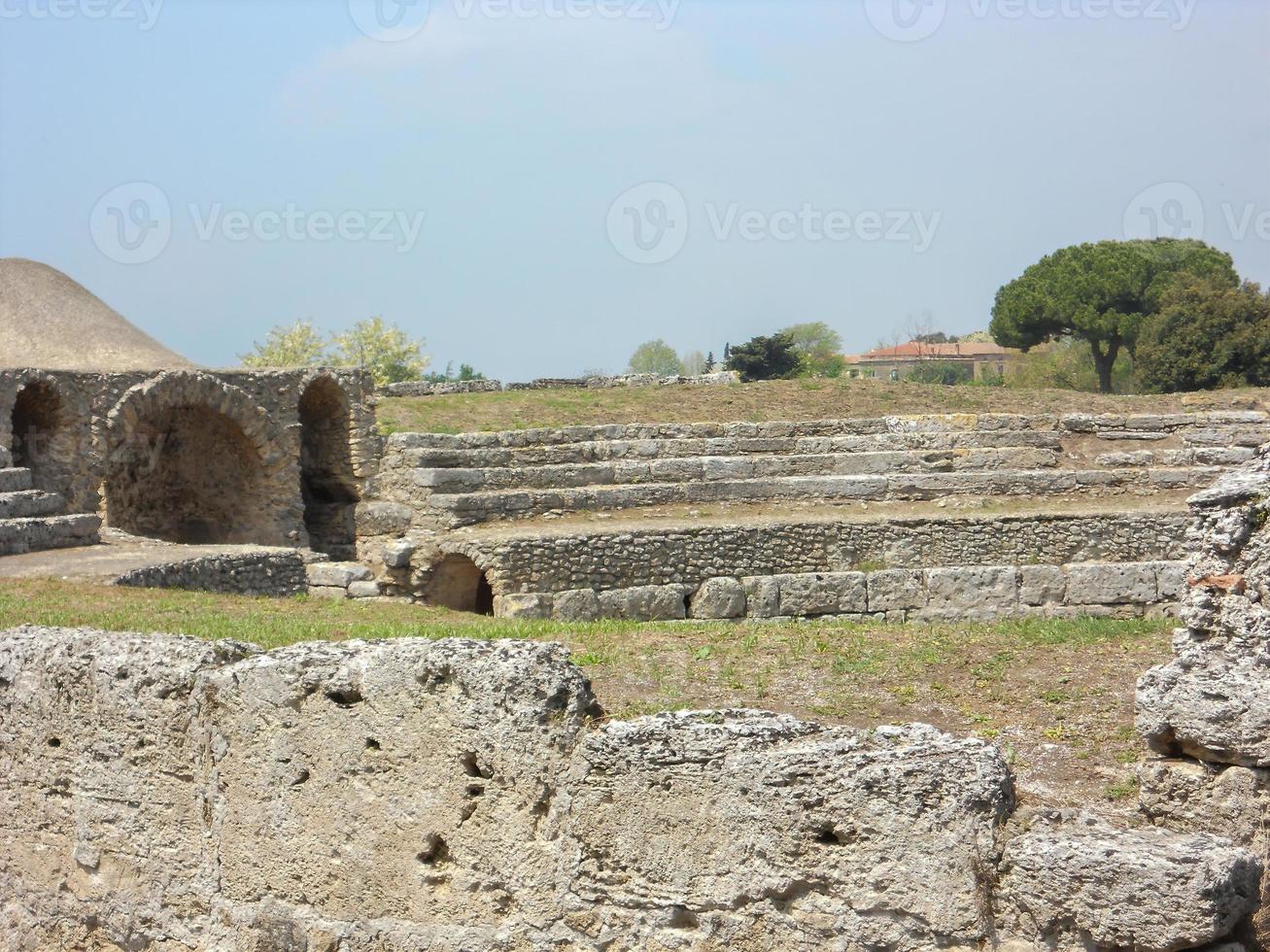 fouilles archéologiques de paestum naples photo