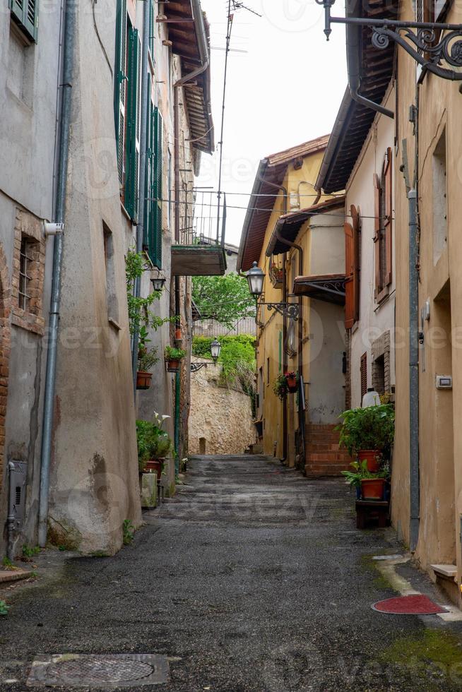 Bâtiments à cesi, dans la province de terni, italie, 2020 photo