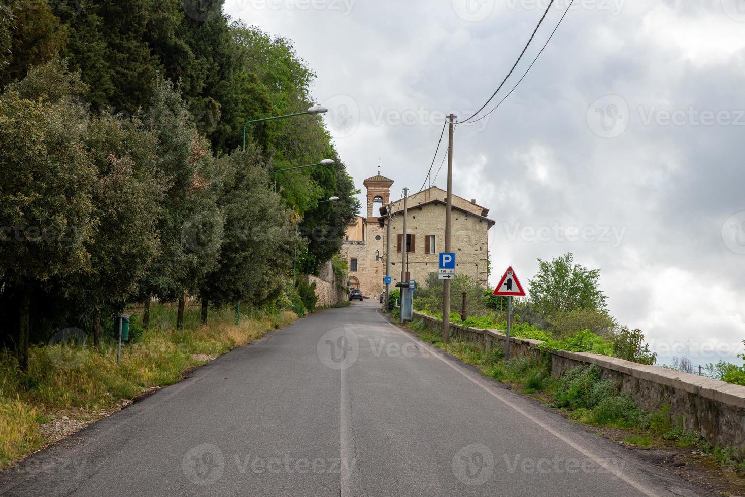 Bâtiments à cesi, dans la province de terni, italie, 2020 photo