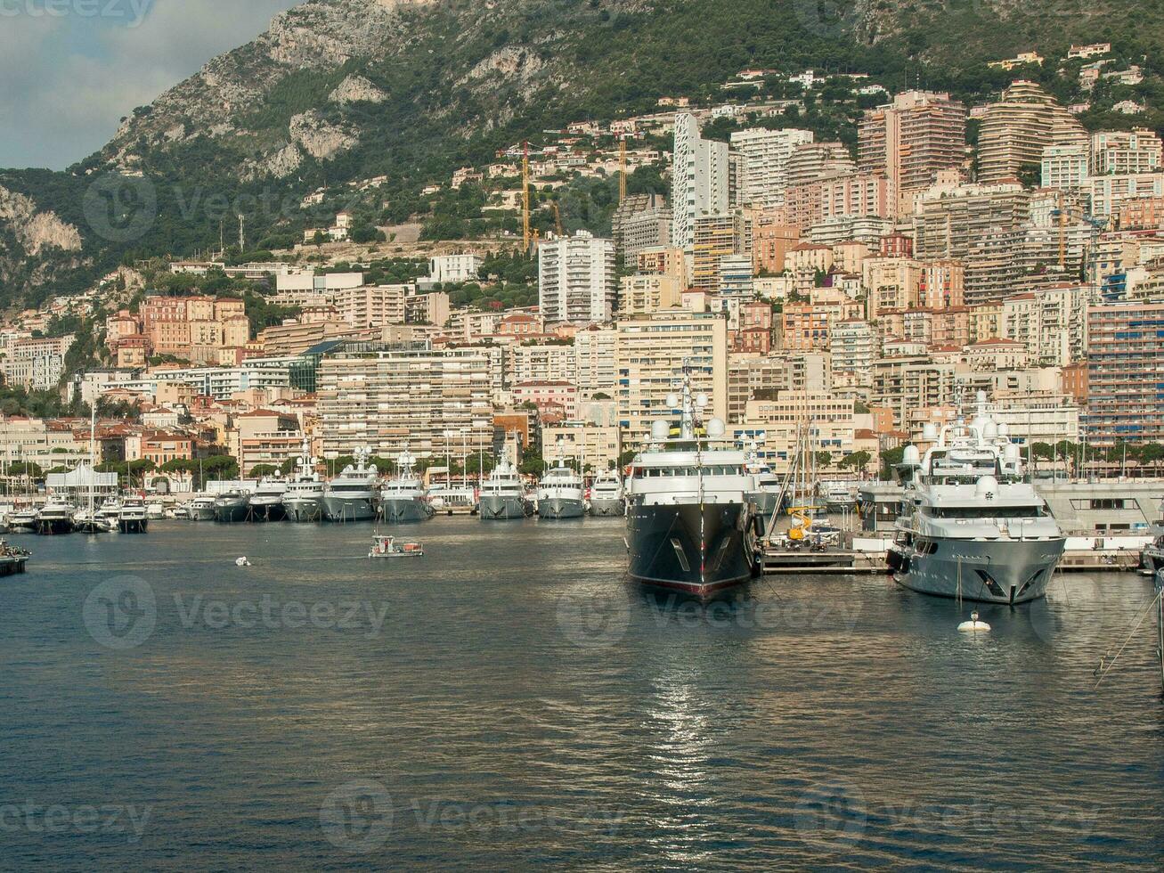 monte carlo à le méditerranéen mer photo