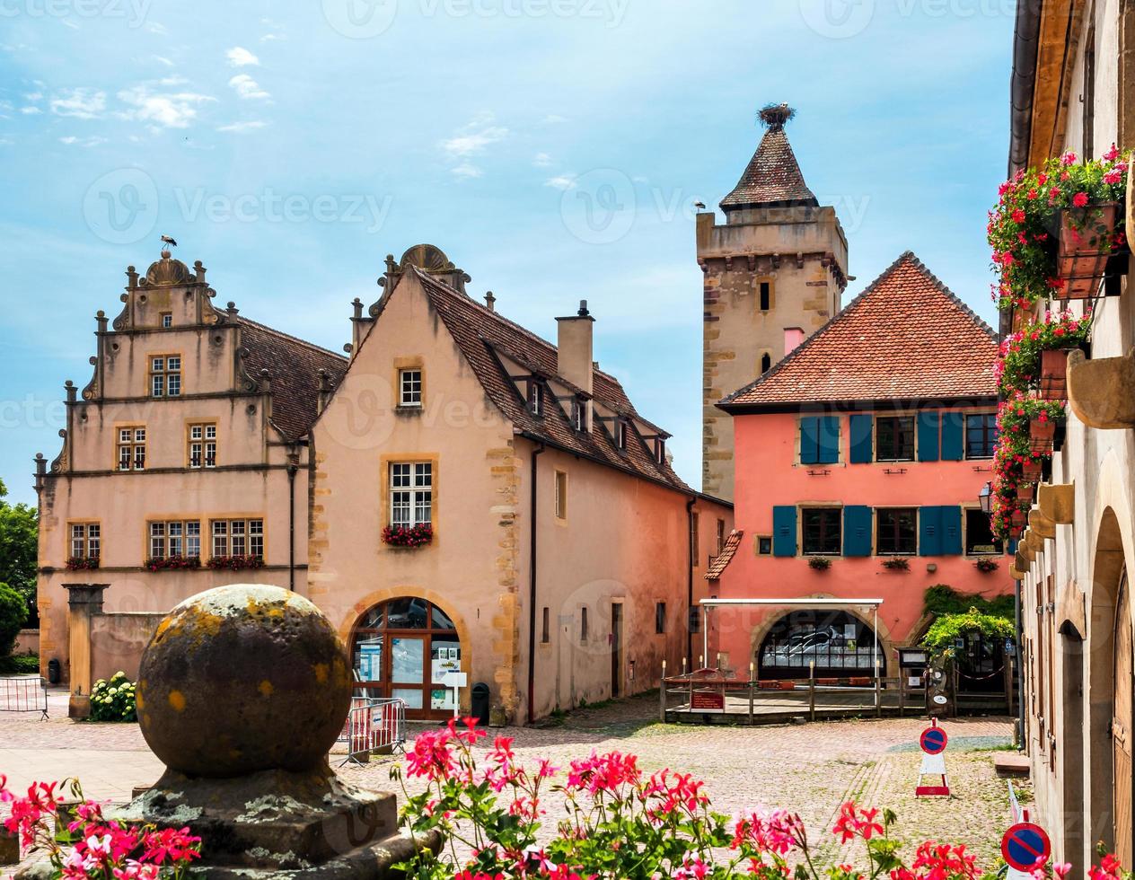 Bâtiments de la cité médiévale de Rouffach en Alsace, France photo