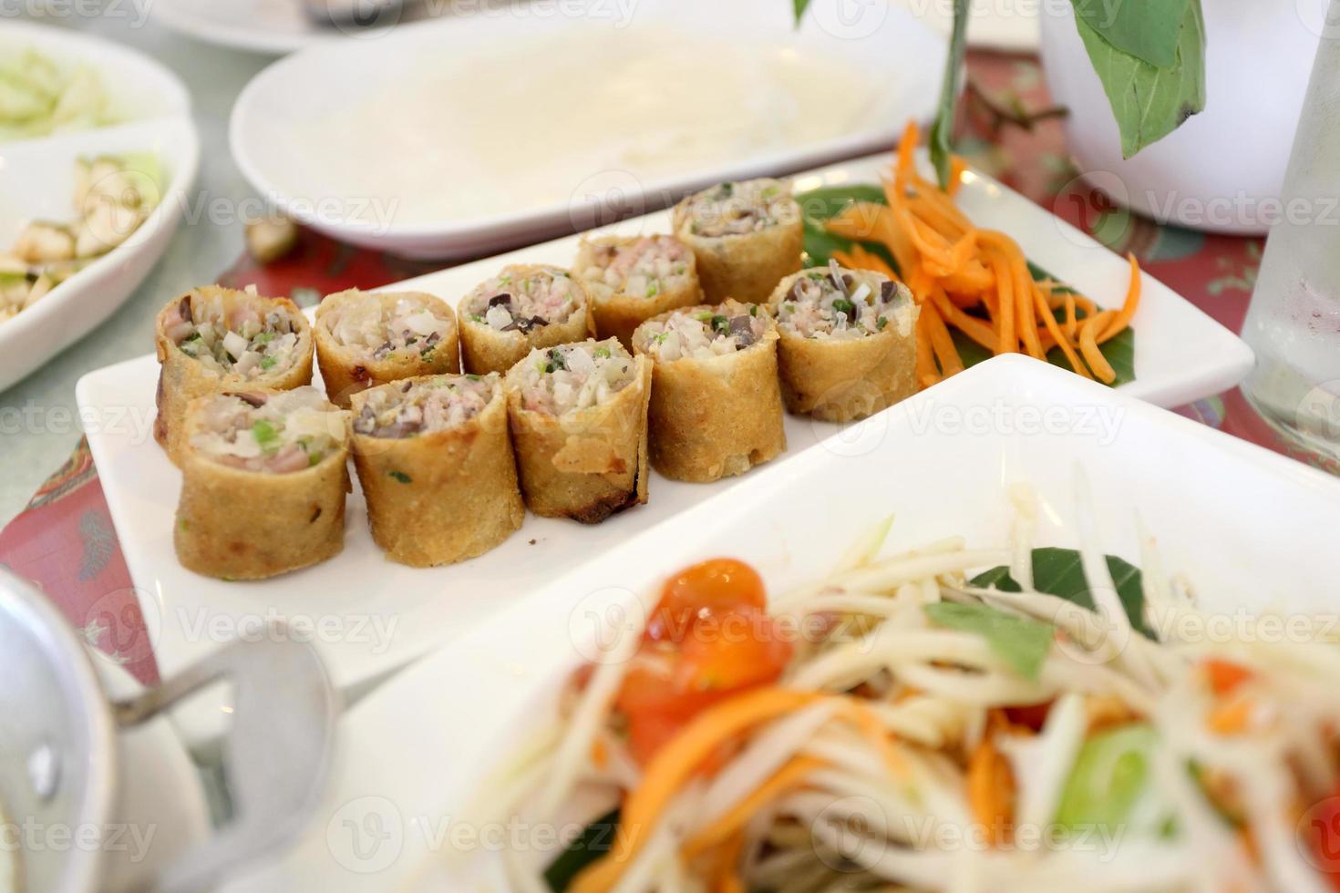 délicieuse cuisine vietnamienne photo