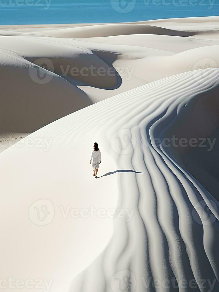 femme plage le sable paradis océan mer retour drone Haut vue vagues silence sérénité Zen tranquillité photo