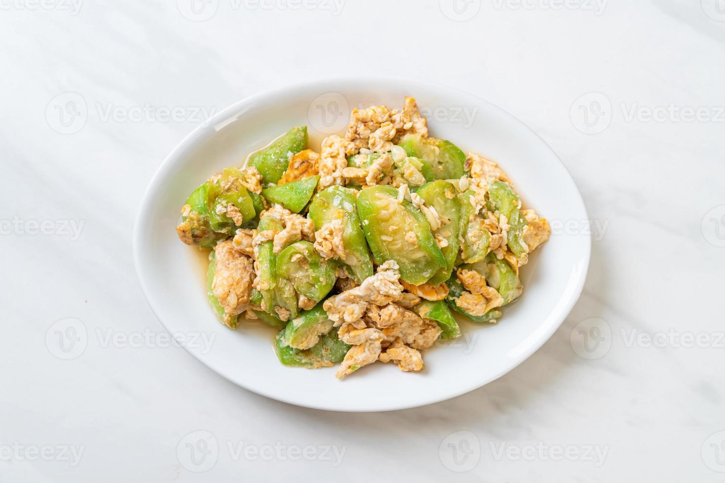 courge coudée sautée avec oeuf photo