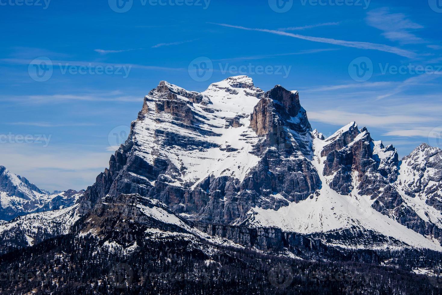 monte pelmo enneigé photo