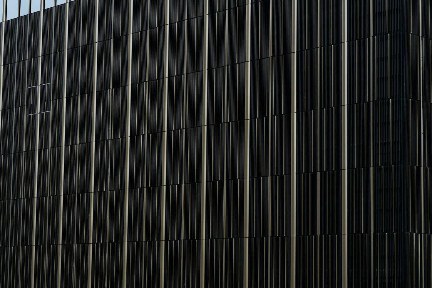 acier façade moderne bâtiment extérieur architecture détails. abstrait moderne extérieur architecture. abstrait affaires intérieur dans minimalisme. photo