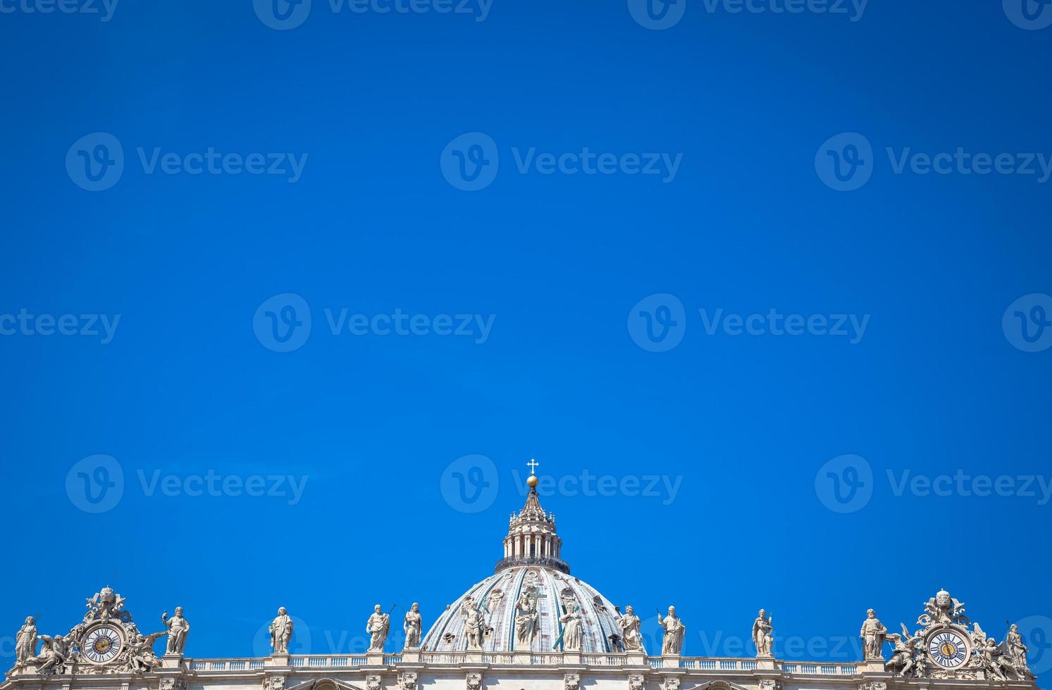 Dôme de la basilique Saint-Pierre au Vatican photo