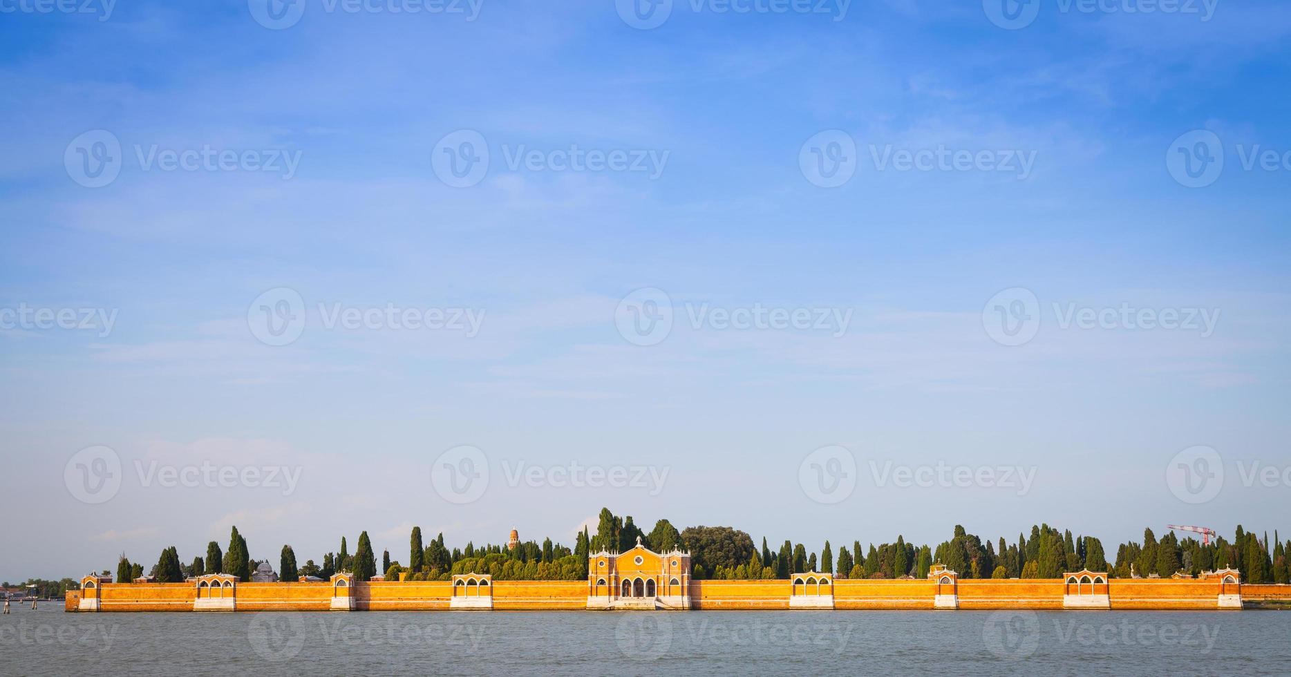 Venise cimetière de san michele depuis le front de mer photo