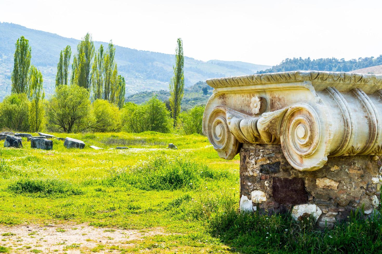 ancien lieu de tourisme historique sardes artemis photo