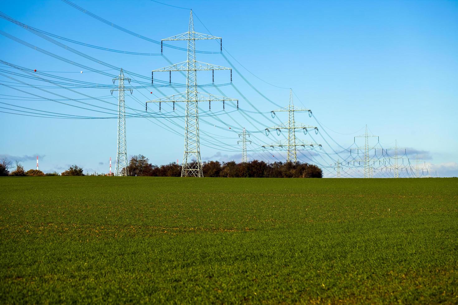 poteaux électriques de puissance industrielle à haute tension post-énergie photo