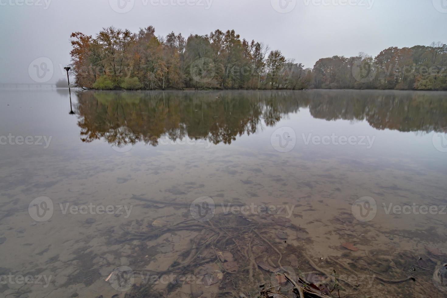 L'automne à dixie sur la rivière Catawba Gastonia Caroline du Nord photo