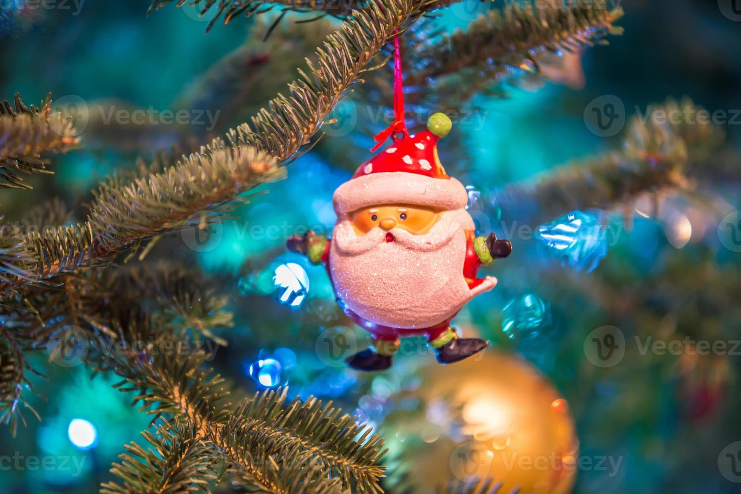 arbre de noël vivant décoré pour les vacances photo