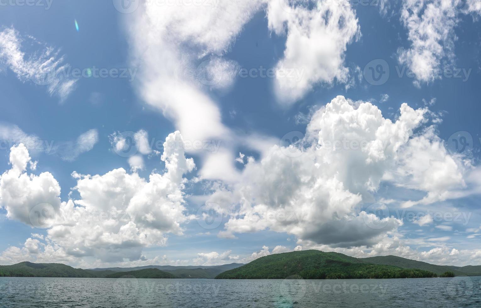 belles scènes de paysage au lac jocassee caroline du sud photo