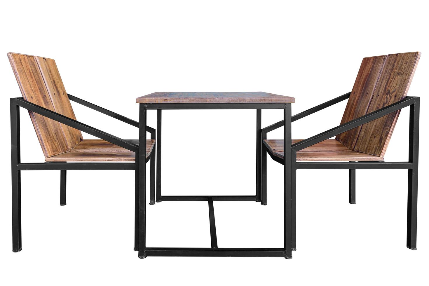 table en bois moderne avec pieds en acier et chaise isolated on white photo