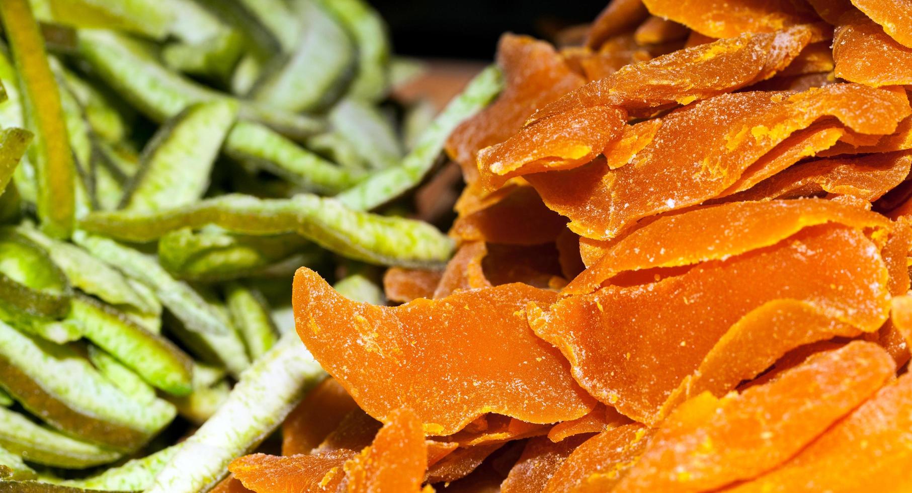 fruits sucrés séchés biologiques sains et délicieux photo