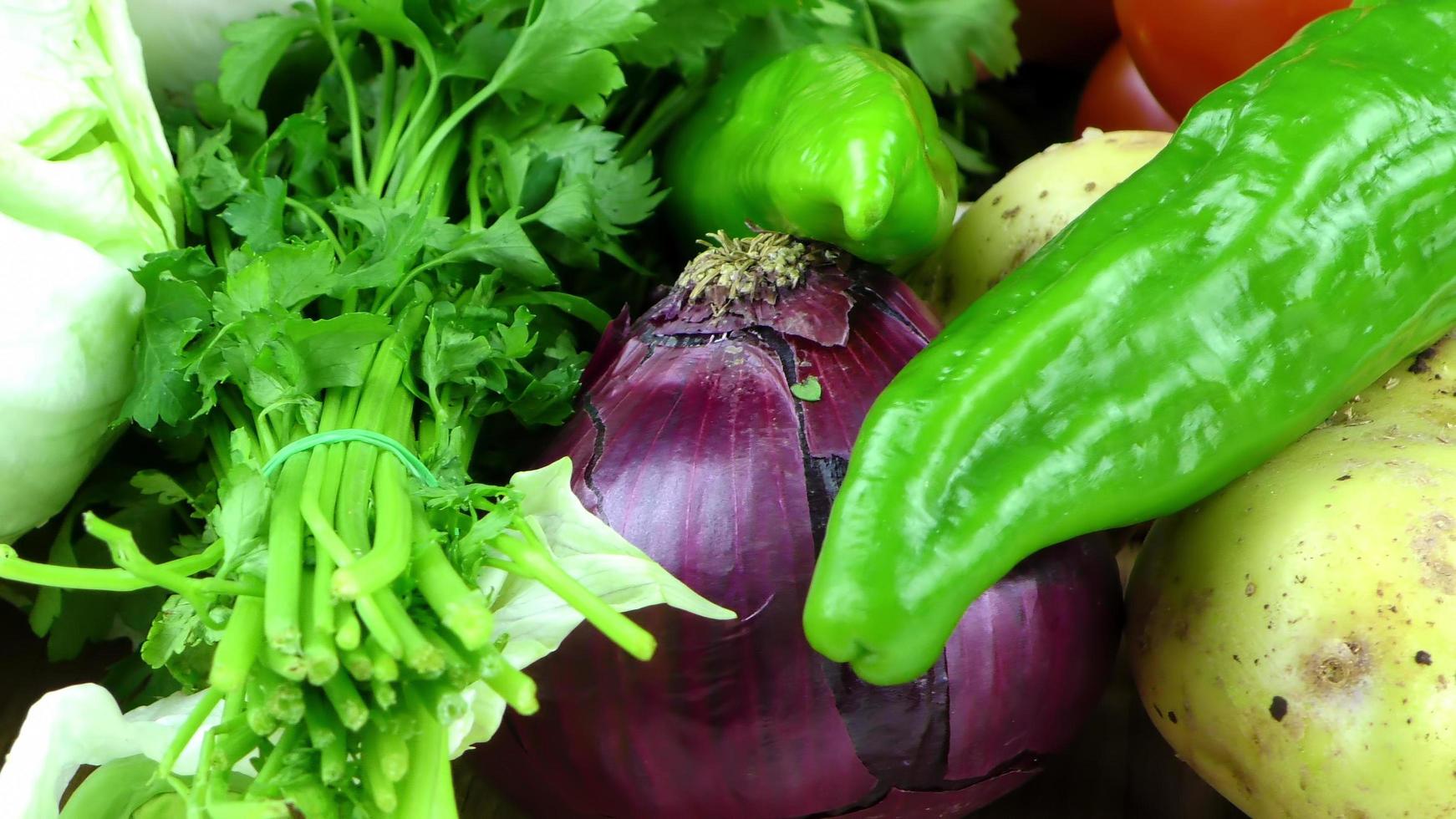 mélange de légumes biologiques sains photo