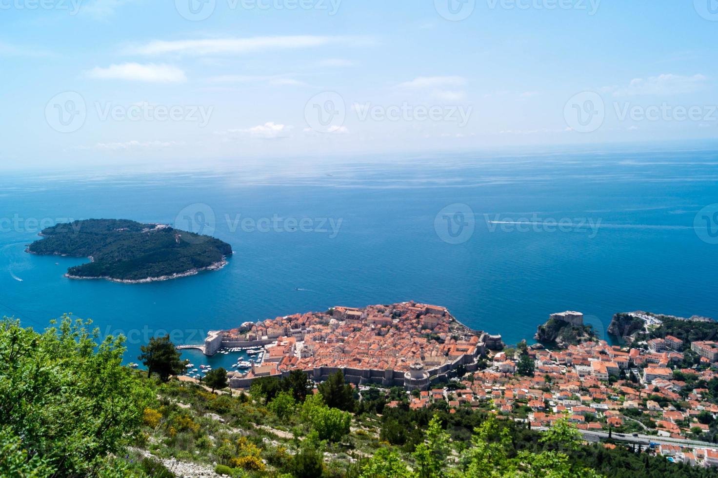 vue depuis le mont sdr sur otok lokrum, île près de dubrovnik croatie photo