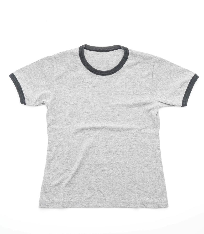 tee shirt tee shirt plié sur fond blanc photo