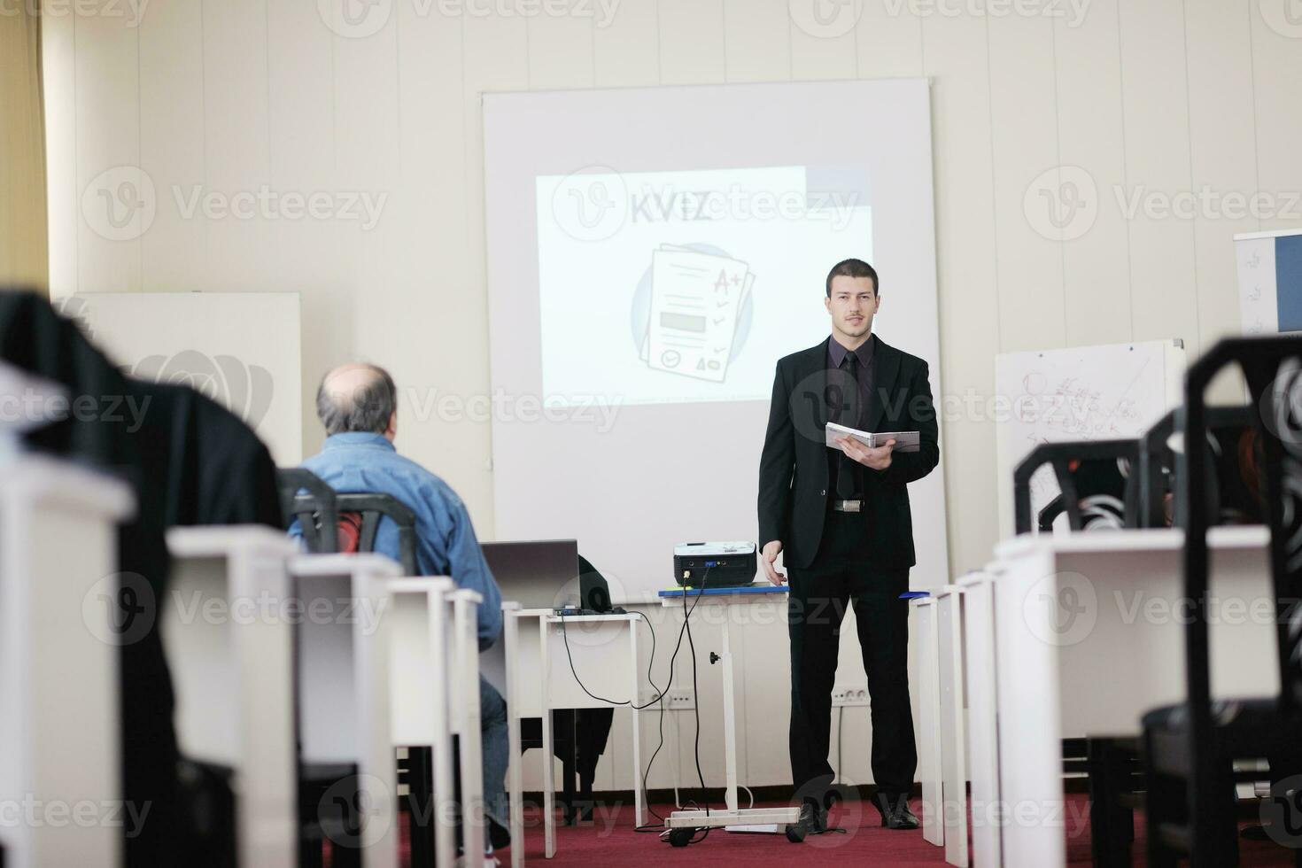 homme d'affaires en séminaire photo