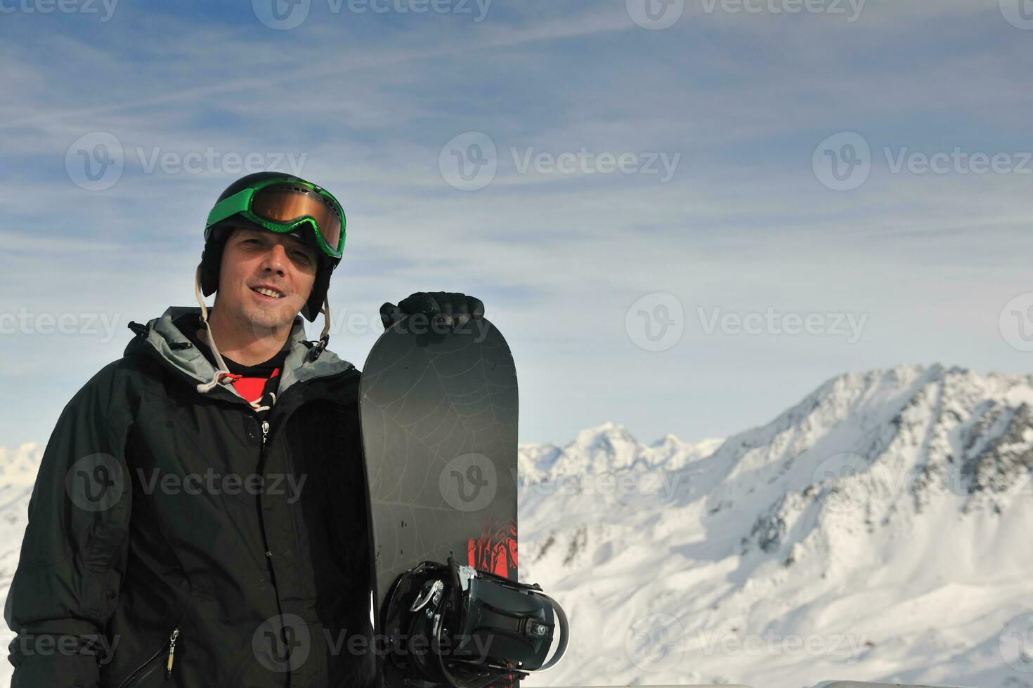 skier maintenant pendant la saison d'hiver photo