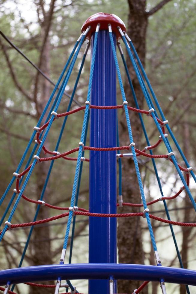 aire de jeux pour enfants en plein air pour s'amuser photo