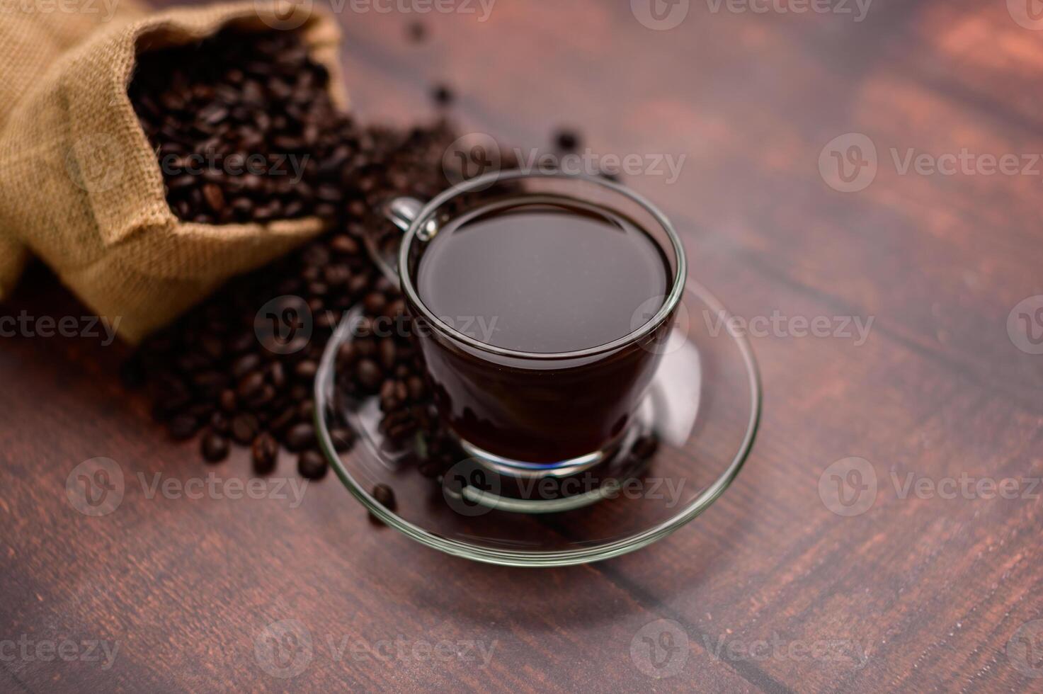 les tasses à café et les grains de café fournissent de l'énergie photo