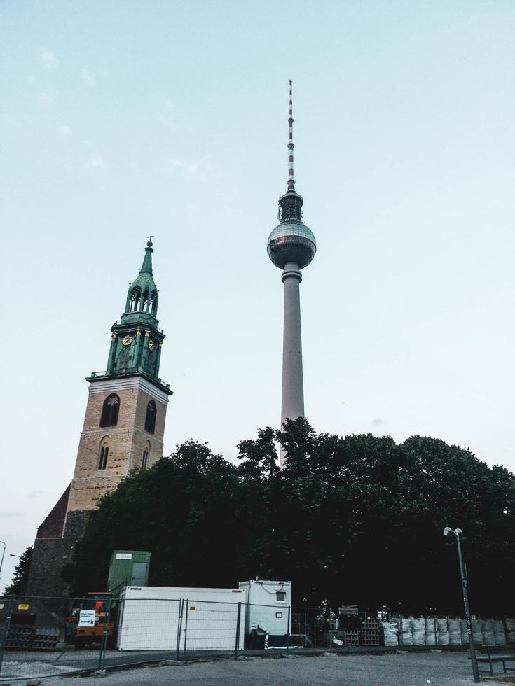 la tour de télévision à berlin, allemagne photo