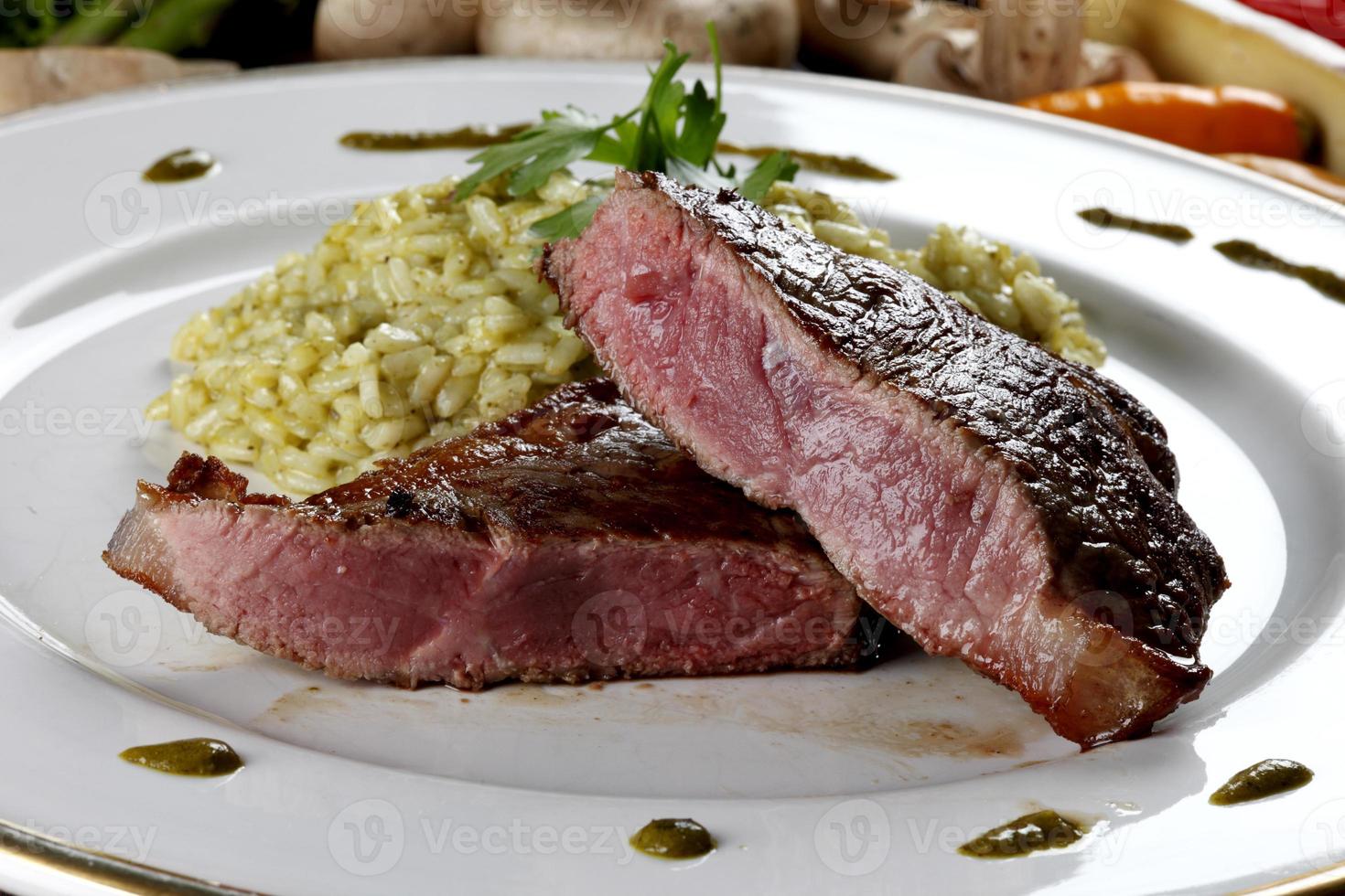 steak de boeuf grillé photo