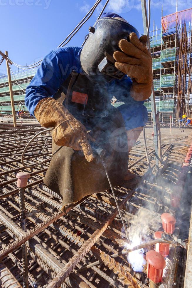 ouvrier sur le chantier photo