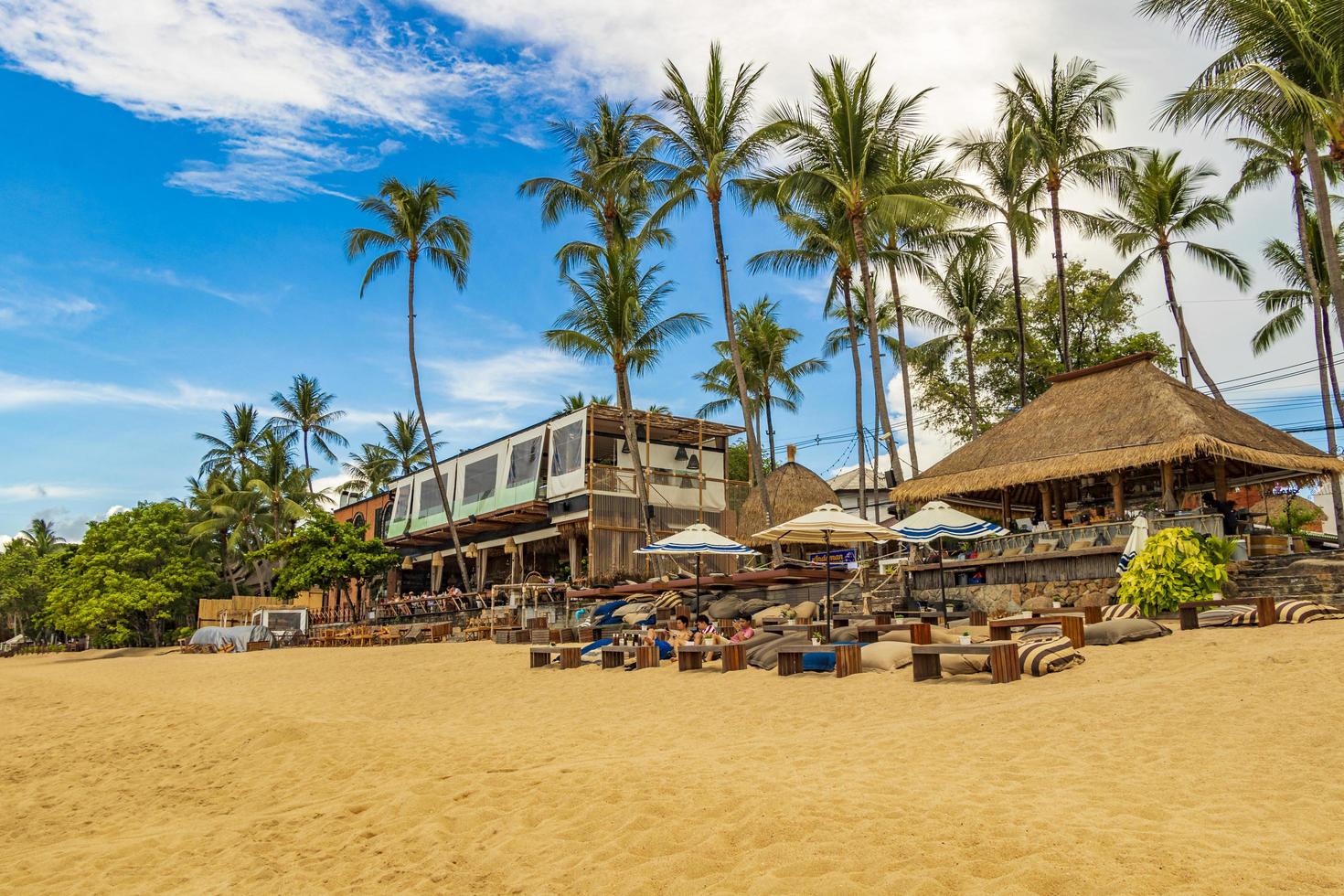 Resorts à la plage de bo phut sur l'île de koh samui, thaïlande photo