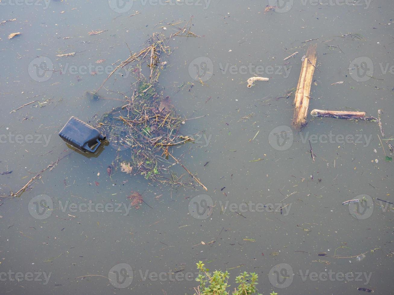 pollution de l'eau des canaux photo