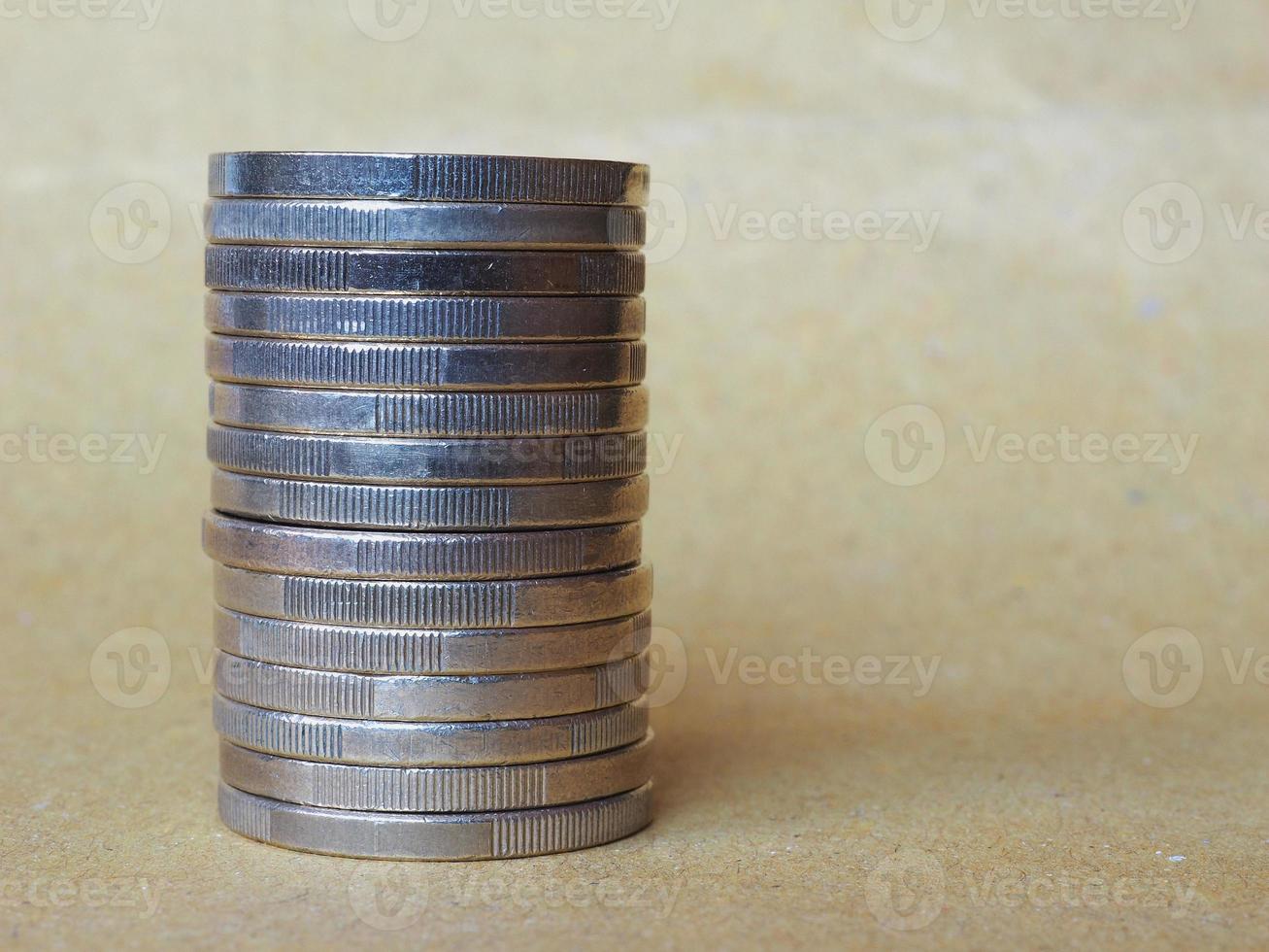 pile de pièces en euros photo