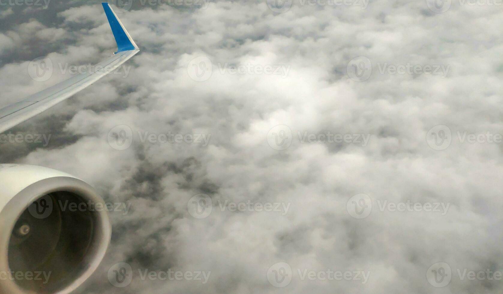 des nuages comme elles ou ils sont vu de avion photo