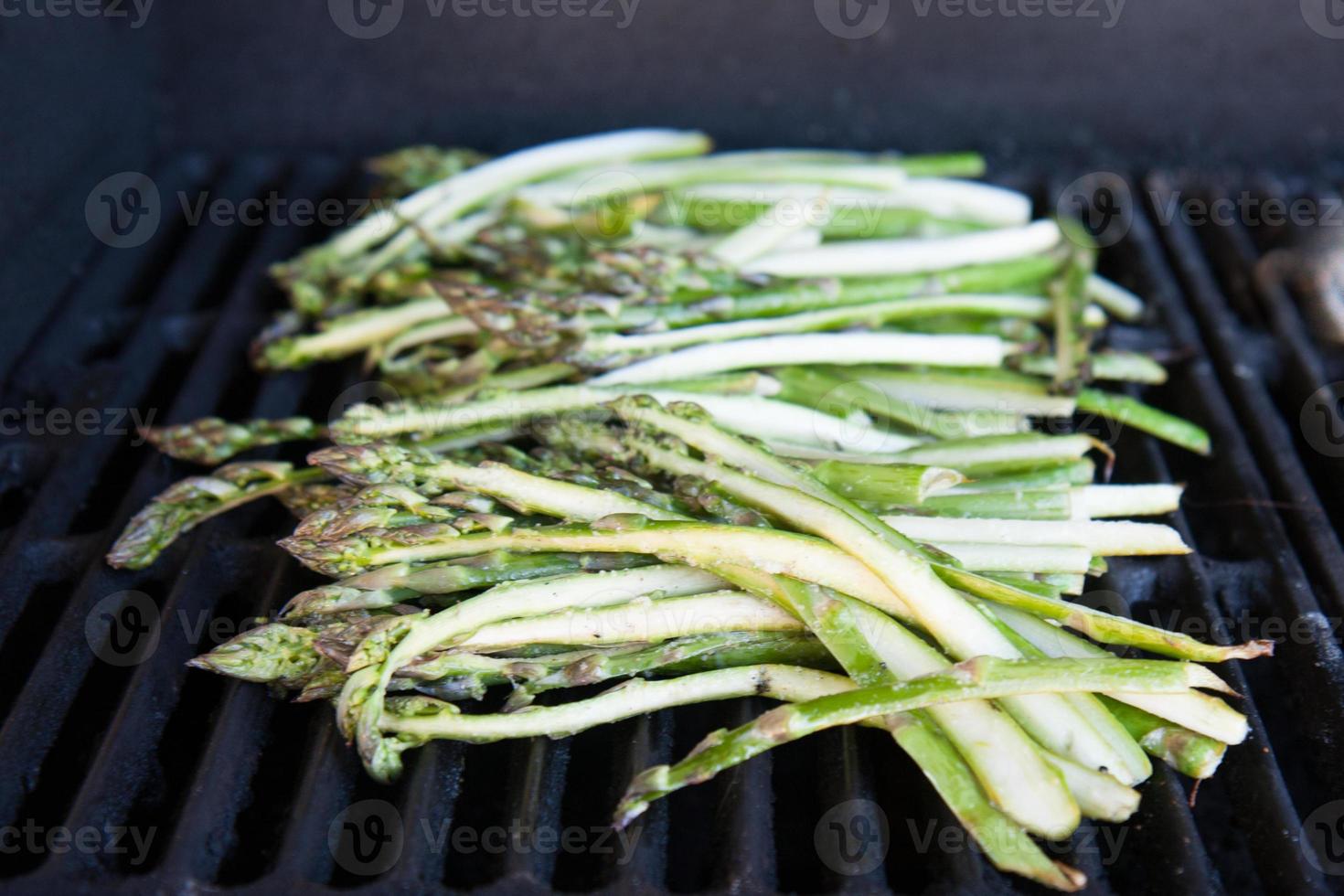 asperges sur un grill photo