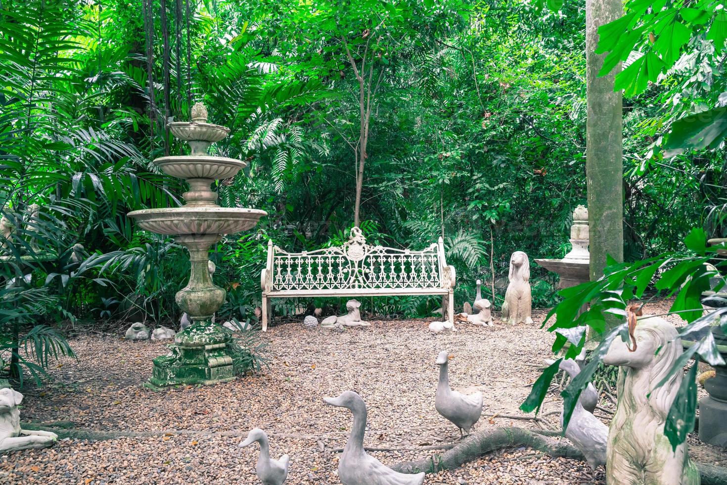 vieux banc de parc - filtre effet vintage photo