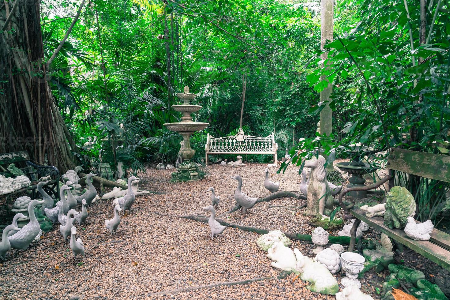 vieux banc de parc - filtre effet vintage photo