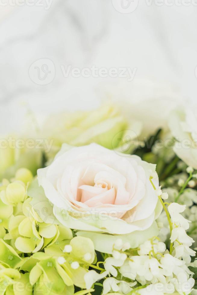 bouquet floral fleur - éclairage effet filtre vintage photo