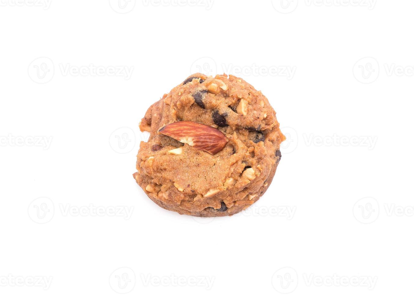 biscuits aux amandes sur fond blanc photo